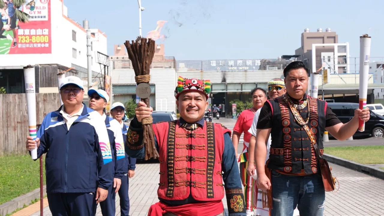 聖火環台傳遞，以逆時鐘方向自屏東沿東部環台回到高雄。高雄市府運發局提供