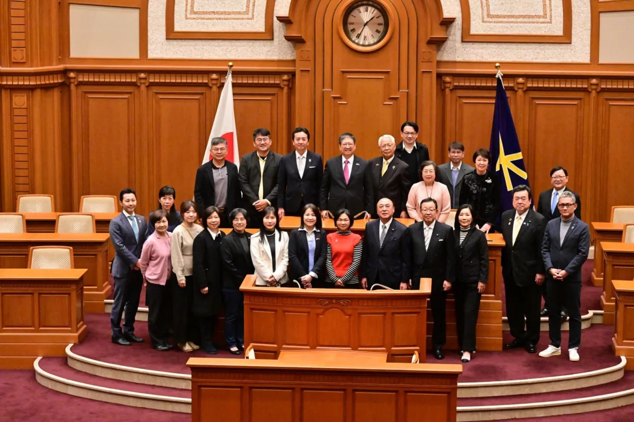 竹縣府團隊與大阪市議會代表合影。竹縣府提供