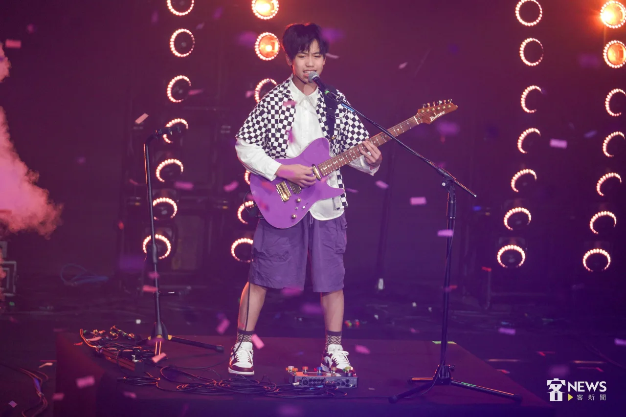 全台最年輕的搖滾樂團J Hall,年齡只有10歲、12歲,擔綱「歸心」演唱會的開場。李台源攝