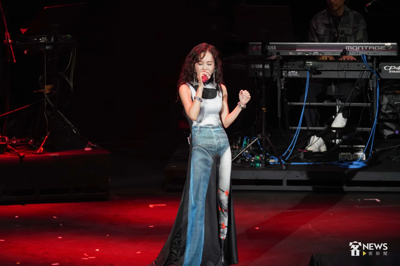 客、華雙語金曲歌后彭佳慧今晚在高流「雖心」飆唱，鐵肺歌后絕非虛名。李台源攝