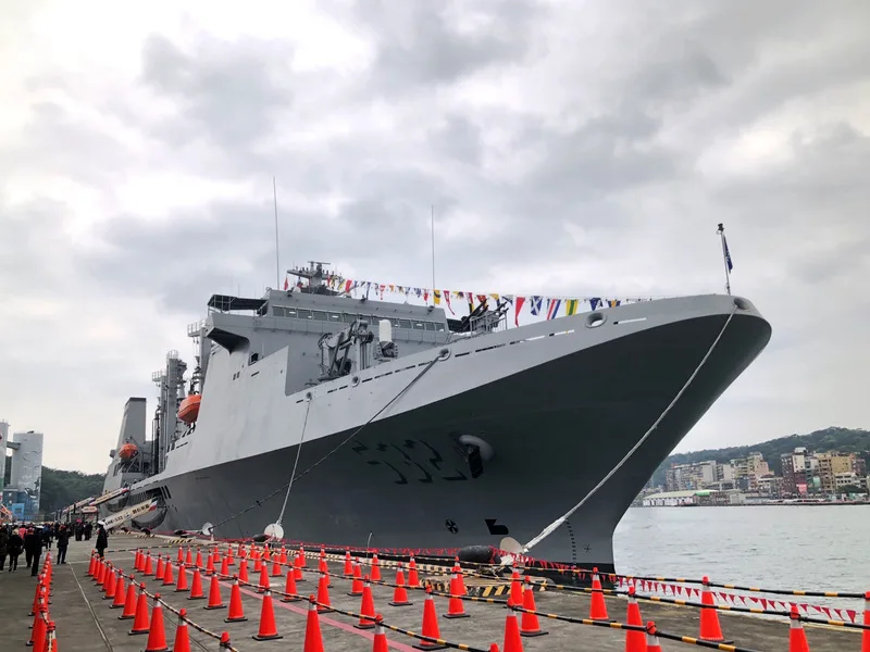 海軍敦睦遠航訓練支隊今年納編磐石軍艦（圖）、武昌軍艦及鄭和軍艦，3艘軍艦16日停靠基隆港西3、西4碼頭，17、18日上午9時至下午3時，開放民眾登艦參觀。中央社