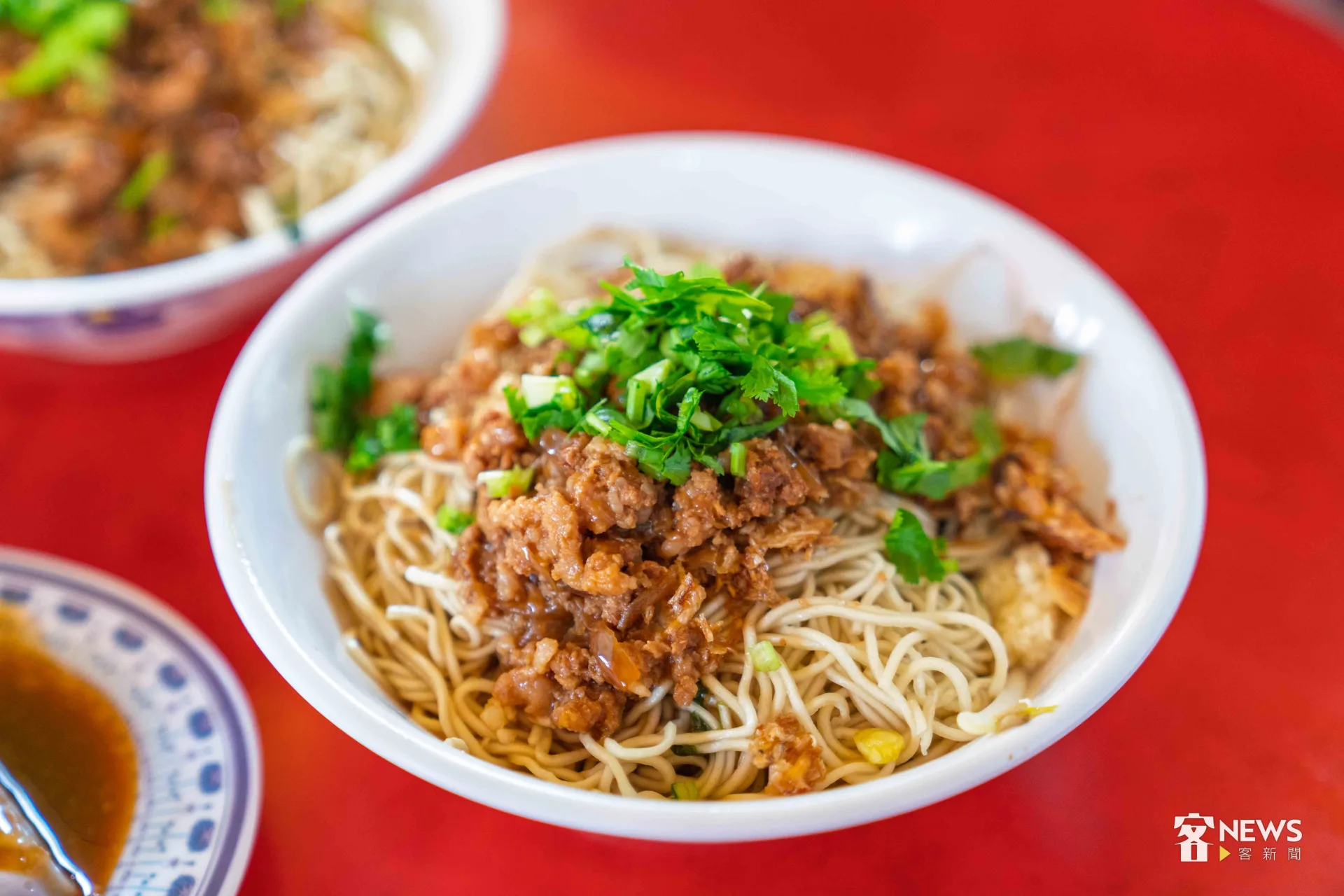 就是這碗蒜頭麵，號稱沒吃到會後悔。李台源攝