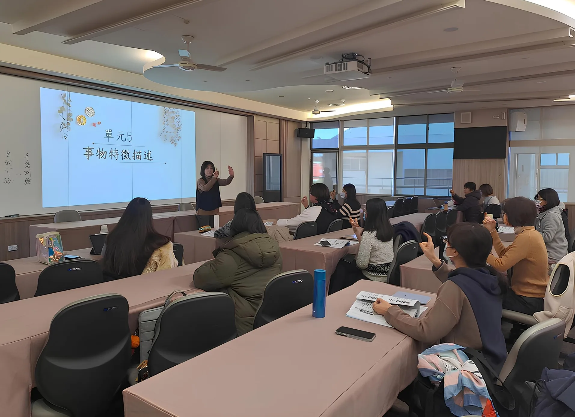 台灣手語列部定課程,教部將培訓649名教學人員。教育部提供