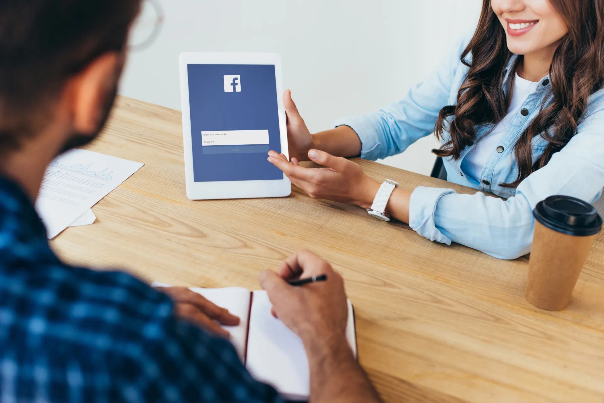 臉書（Facebook）官方也有發出澄清說明表示，貼文為無效。資料圖庫。取自envato
