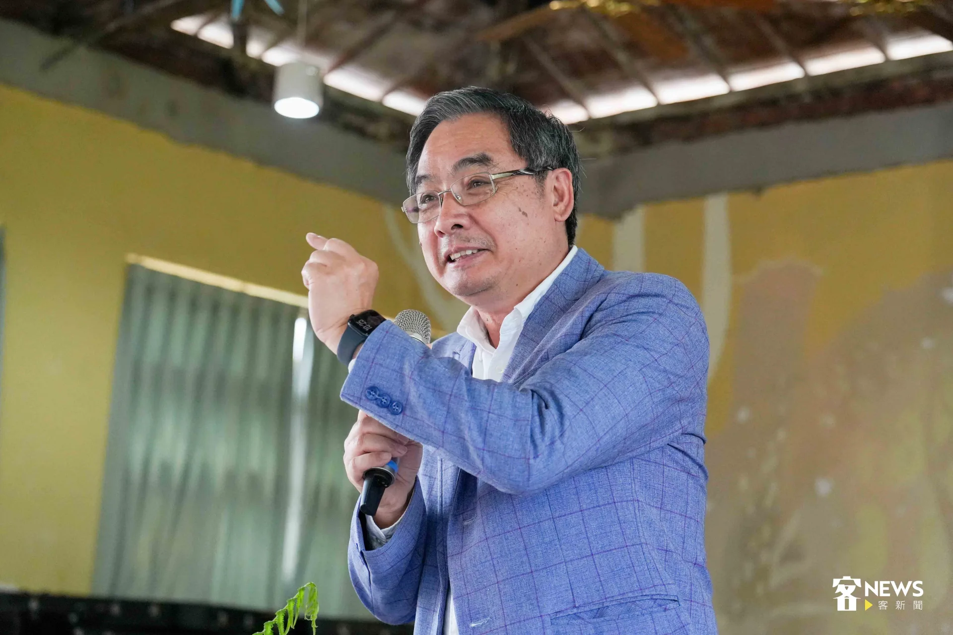 客家公共傳播基金會董事長陳邦畛出席《來自土地的建築》新書發表會。蔡依璇攝