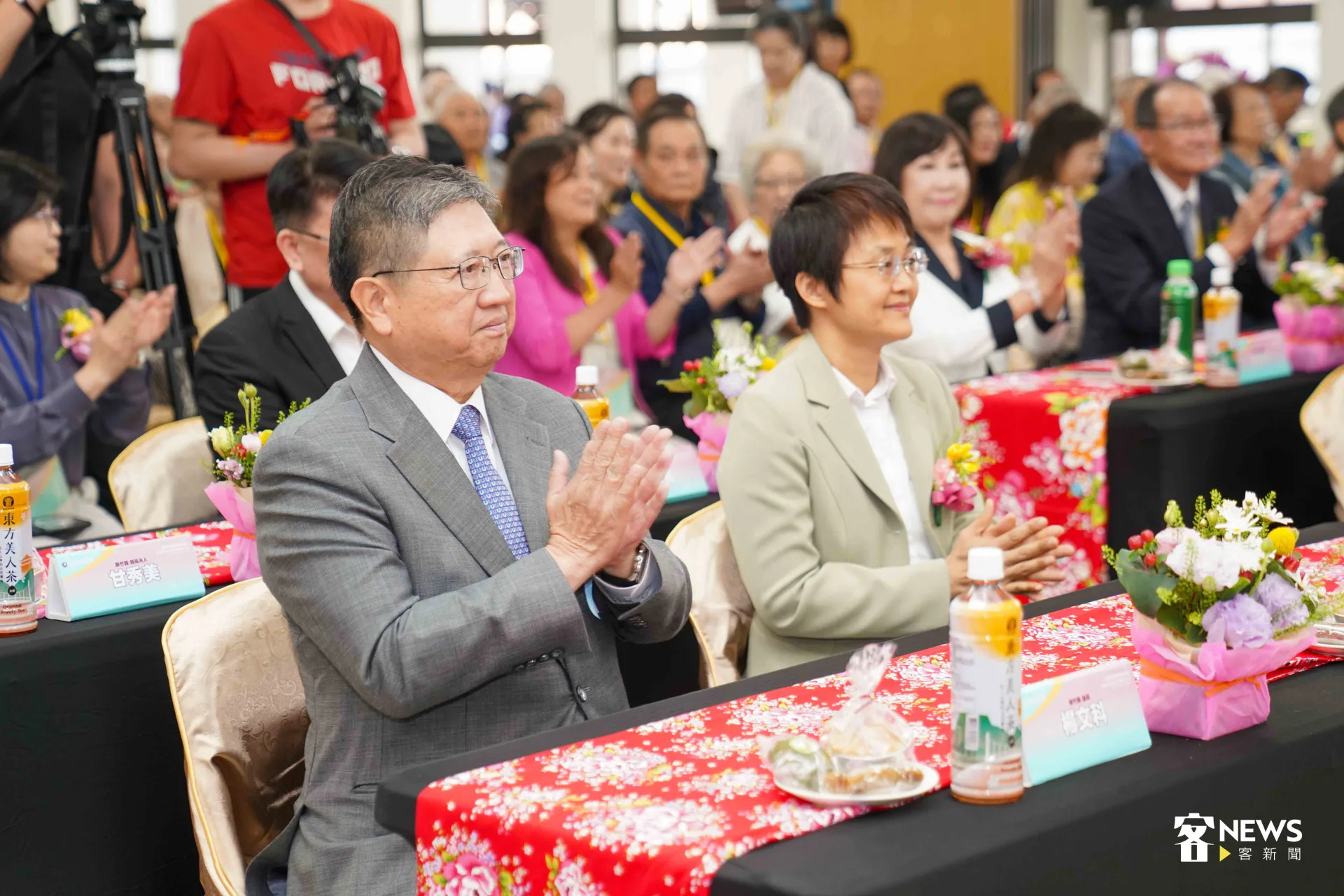 左起新竹縣長楊文科、客委會主委古秀妃。范修語攝