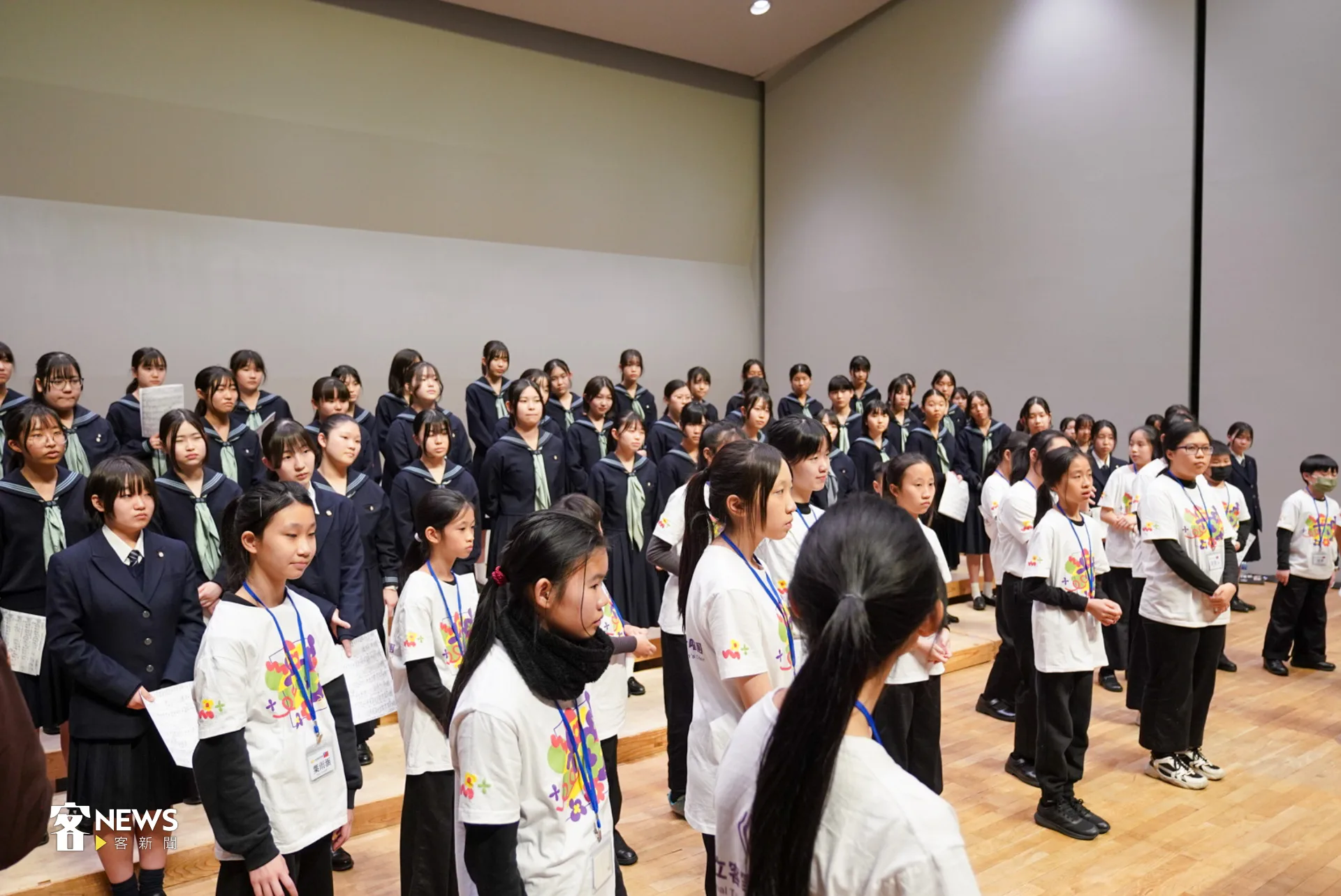 台日透過音樂交流，將合唱〈紅蜻蜓〉一曲展現友誼。朱愷元攝