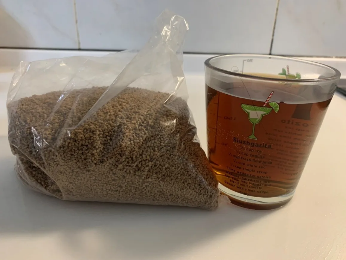 泡好个蛇舌草茶有淺淺个豬肝色乜有淡淡个青草香。李文煥提供