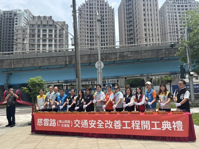 新竹市慈雲路因車流量大壅塞，6日啟動改善工程。中央社