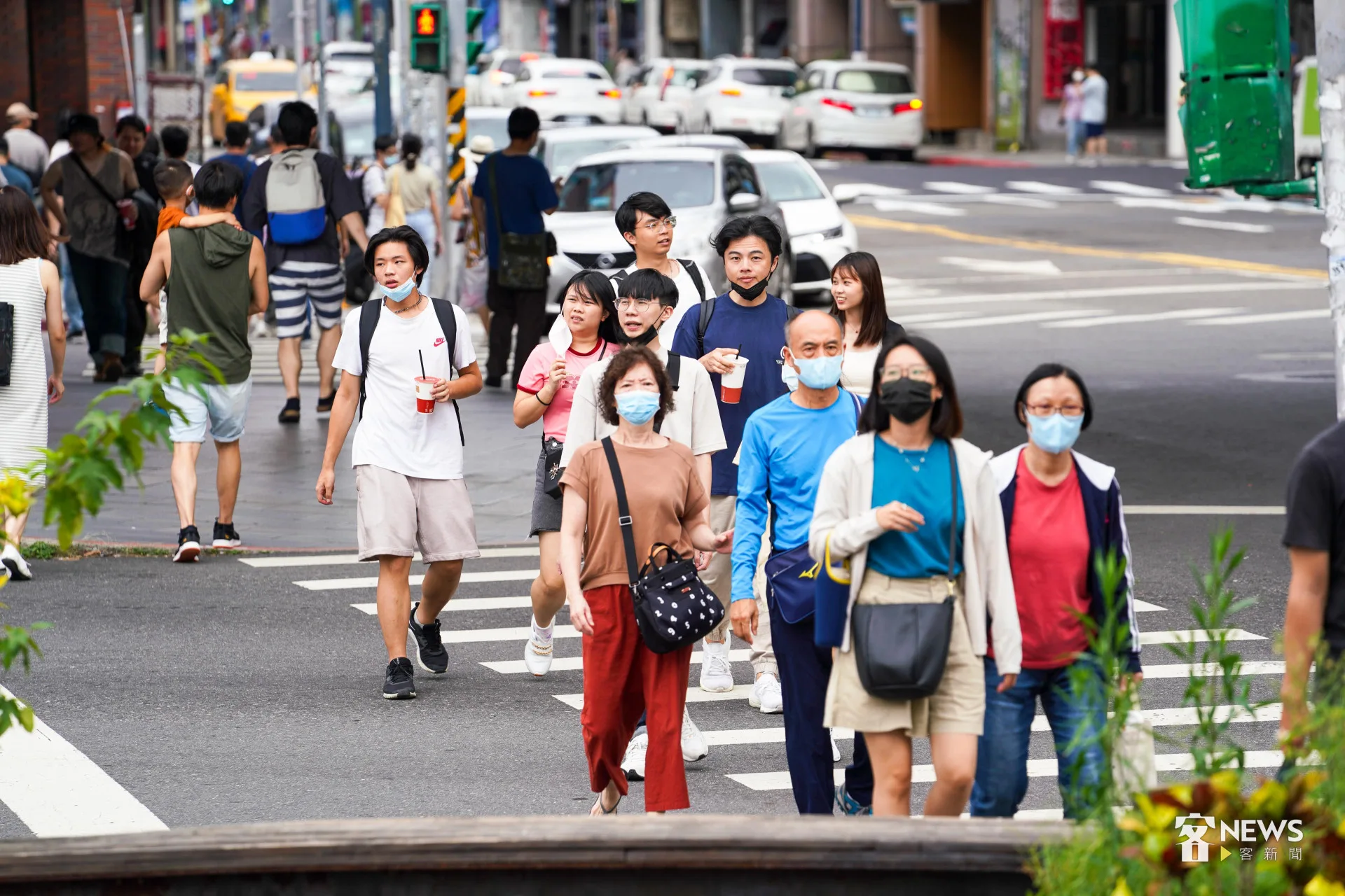 大西洋理事會表示，全球政治自由與法治低迷、疫後景氣反彈。客新聞資料照