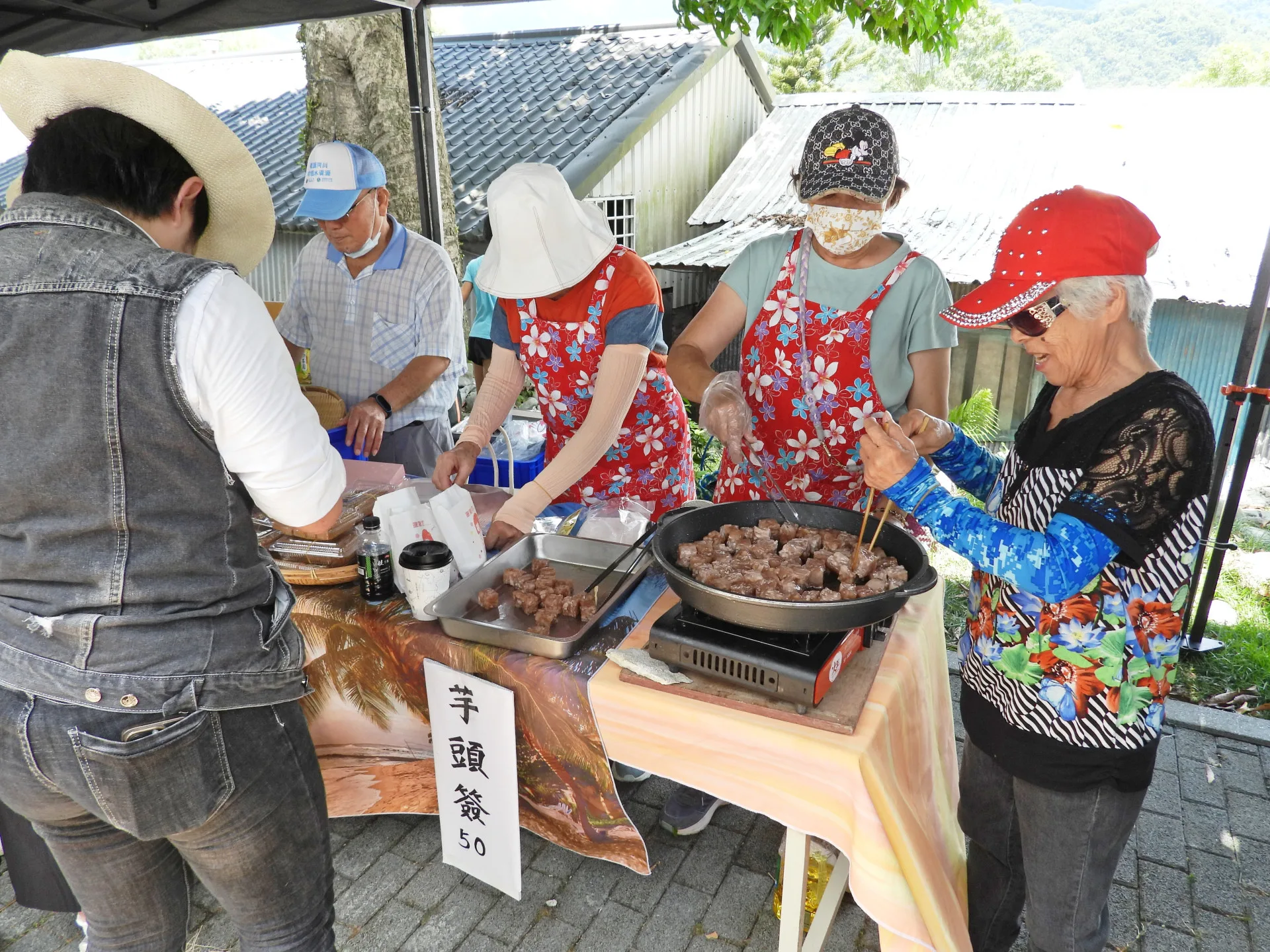 行程可享受各站特色小農市集。臺鐵提供