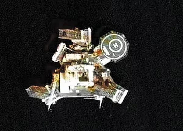 中國設置在黃海上的巨型鋼構物。圖取自skyfi.com