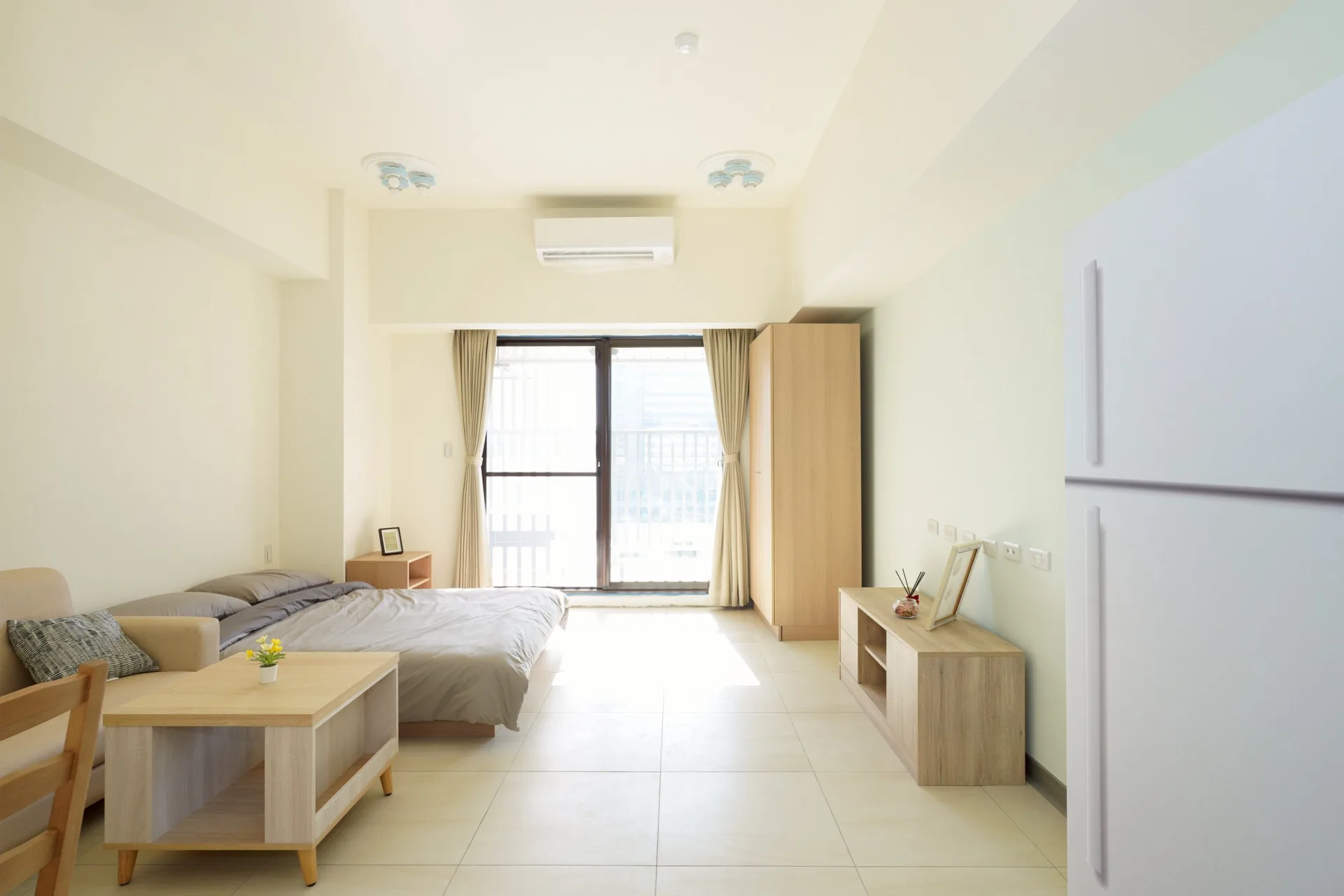 中央社會住宅在雙北、桃園、高雄首波招租，已全面開放線上申請，截止日為7月8日。翻攝自安居好室官網