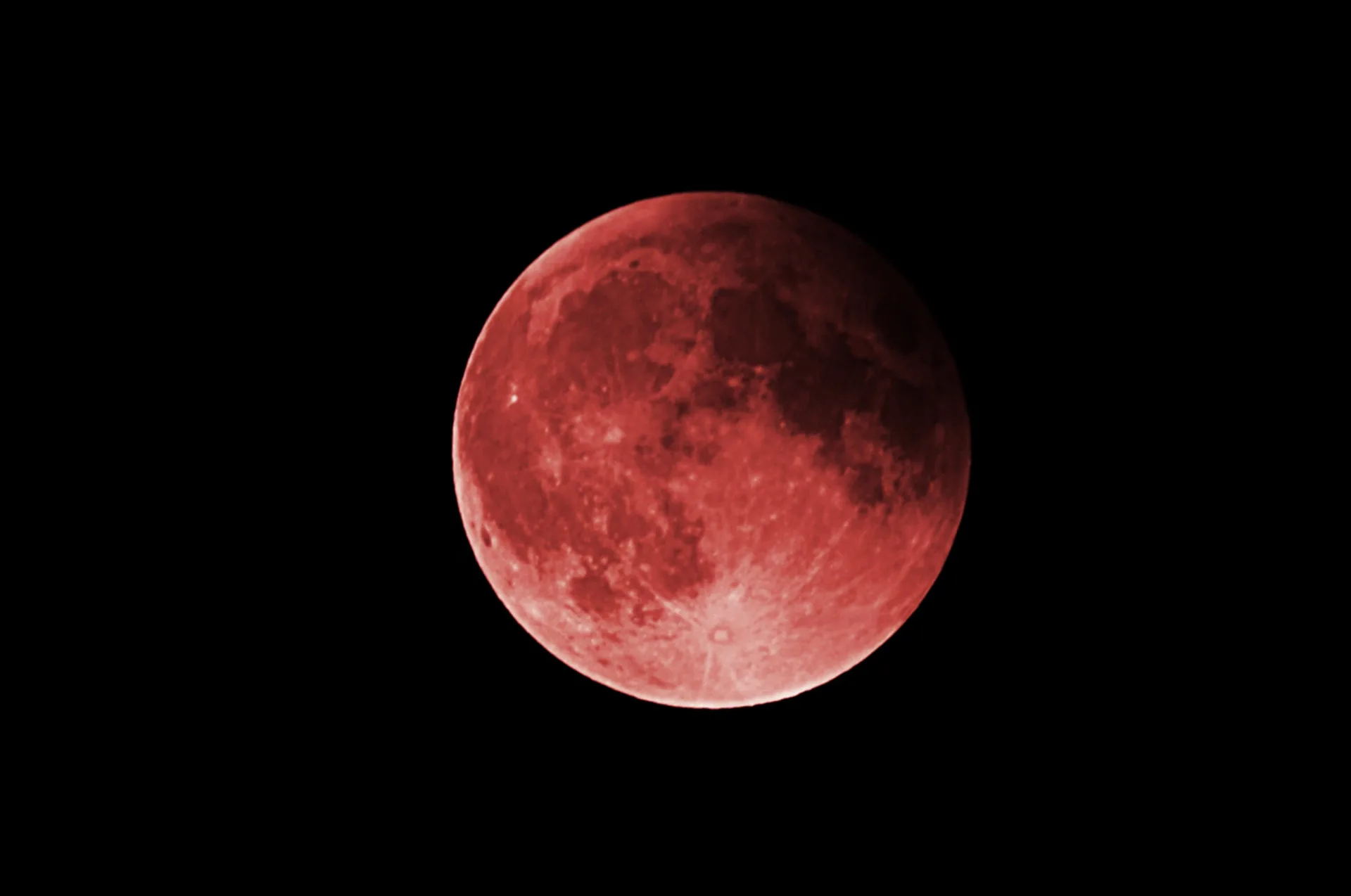 6月夜空即將迎來浪漫的「草莓滿月」（Strawberry Moon），是夏季首輪滿月。示意圖。資料圖源envato