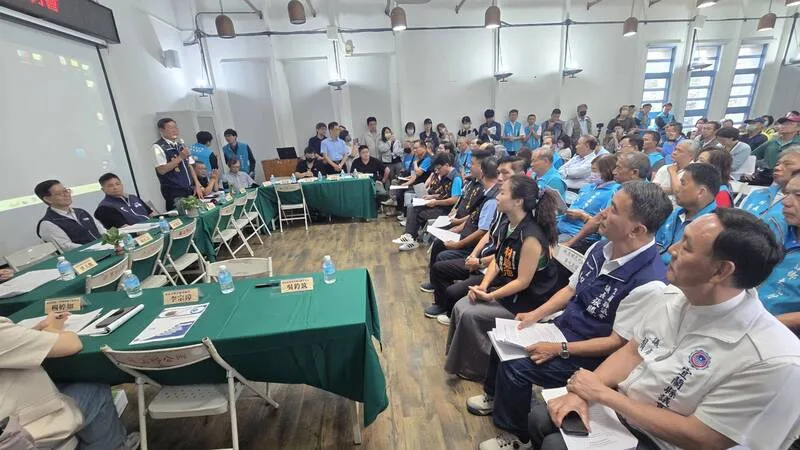 高鐵延伸宜蘭案，交通部等相關單位在礁溪鄉公所舉辦「高鐵延伸宜蘭計畫」說明會，鐵道局表示將來土地徵收或房屋拆遷，將從寬從優處理。中央社
