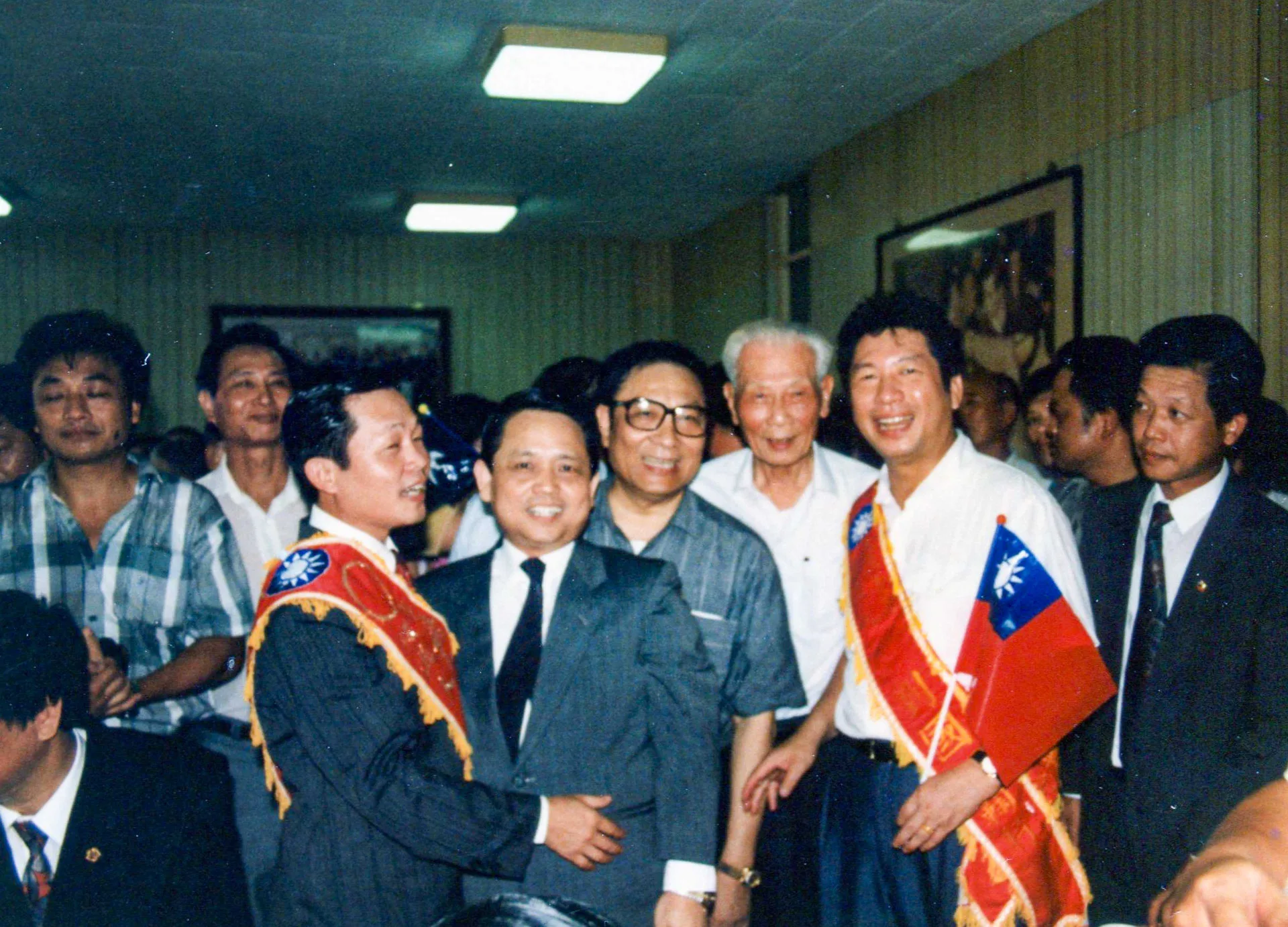 劉國昭（右二）與劉派要角合影，右三起分是陳國樑、林火順、劉碧良、劉政鴻。何來美攝