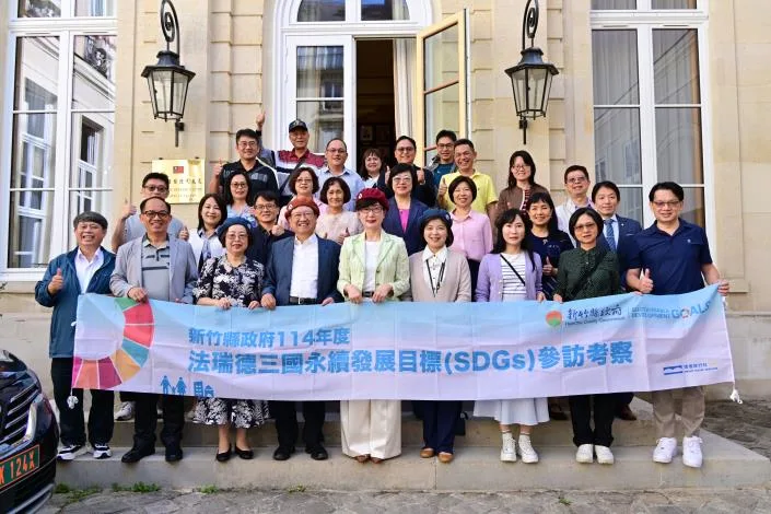 竹縣長楊文科今年5月13日率團參訪我駐法國巴黎代表處。竹縣府提供