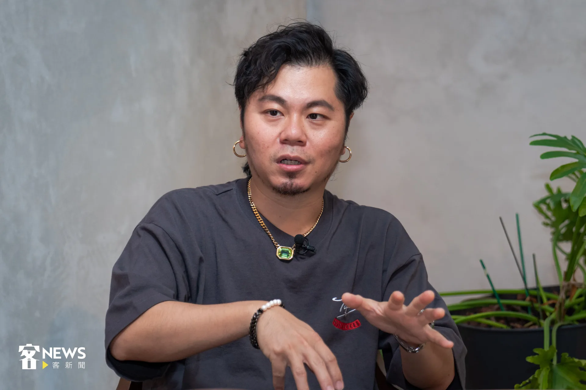 黃子軒以「老二哲學」自居,希望能找到藝術與生計、創作與商業之間的平衡。宋佩遙攝