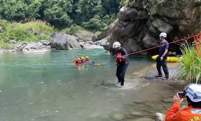 竹縣五峰鄉上坪溪泛舟遭暗流吸入　1男子溺斃
