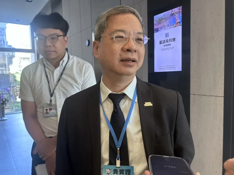 行政院秘書長龔明鑫指出,投資台灣3大方案2.0,將納入5大信賴產業、大健康產業以及服務業,新增貸款額度7200億元。中央社