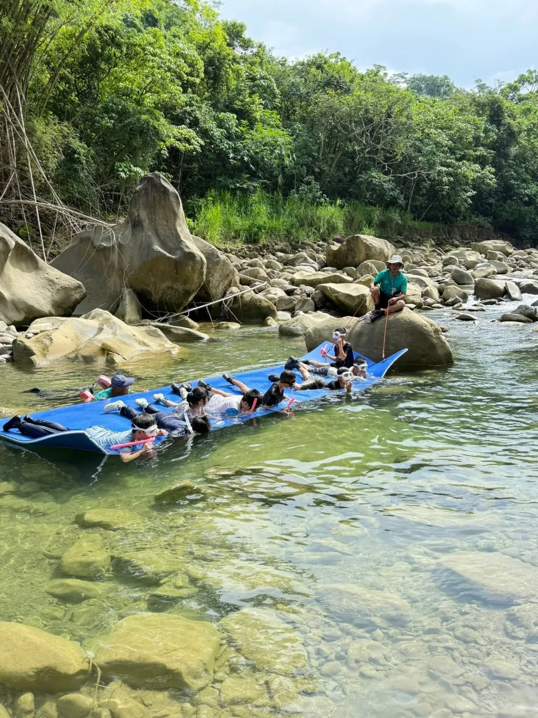 黃蝶翠谷趴溪活動。台三線藝術季學校提供
