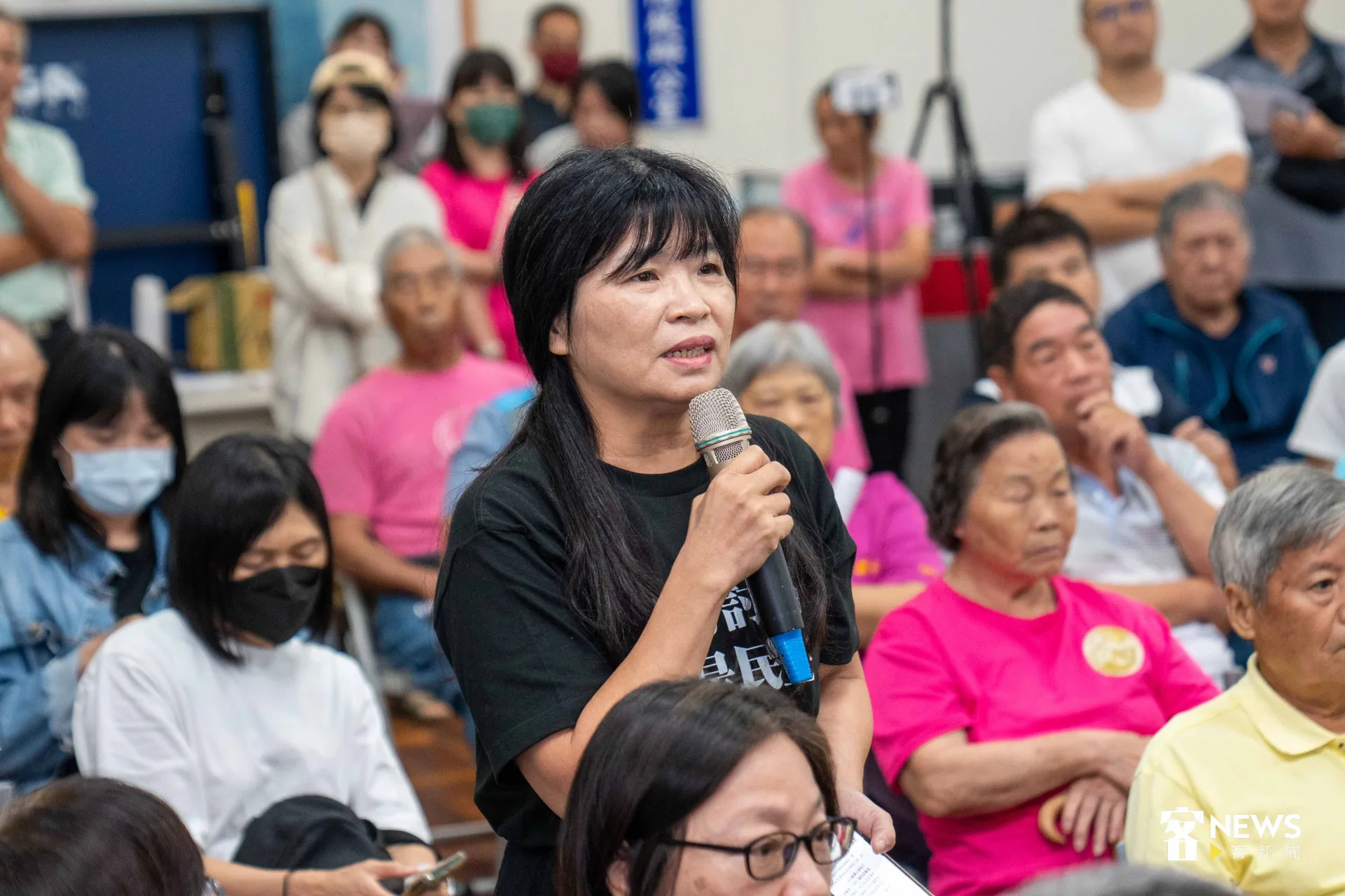 新竹縣社區規劃師曾秀雅質疑,本應合併環評的開發案,為何第1、2期可以通過?希望請法專家了解。宋佩遙攝