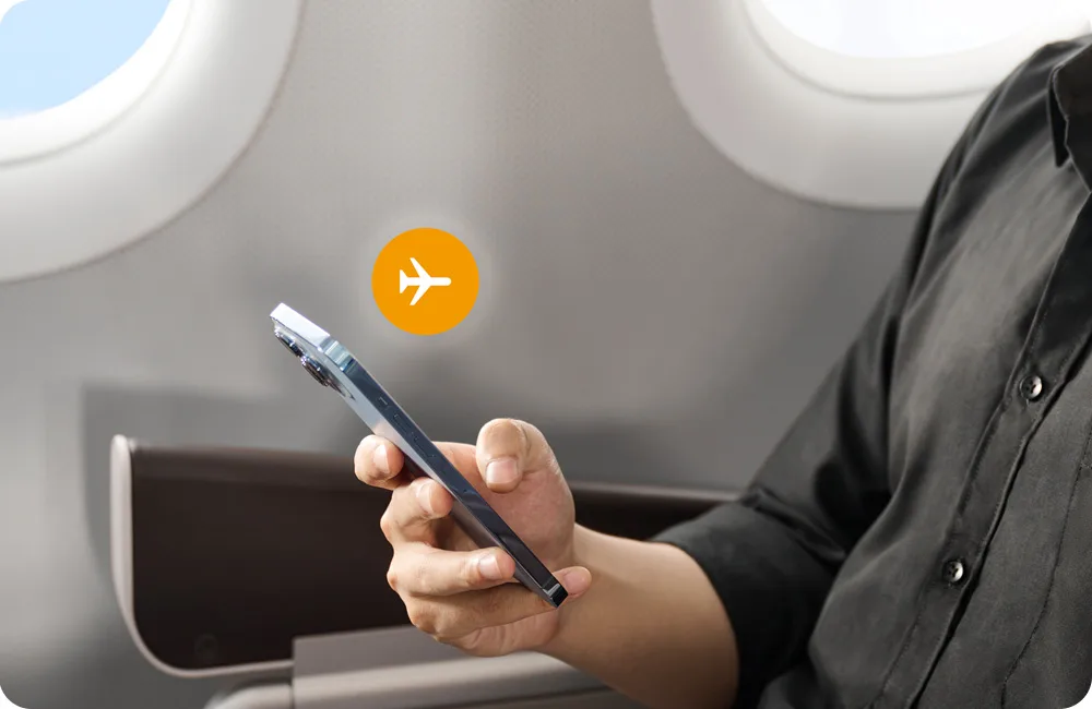 將行動裝置切換至飛航模式後，開啟 Wi-Fi 功能並連線至 Wi-Fi Onboard。華航提供