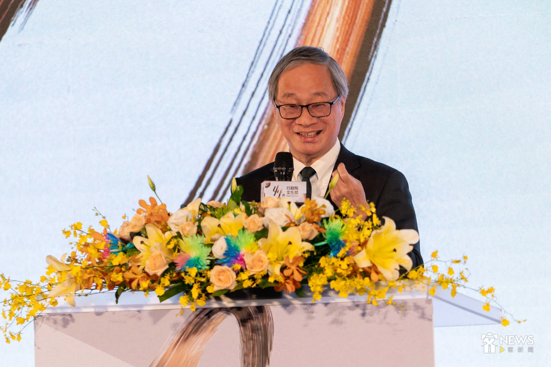 文化部長李遠說，傅明光、吳晟與楊麗花都是他的人生導師。李台源攝