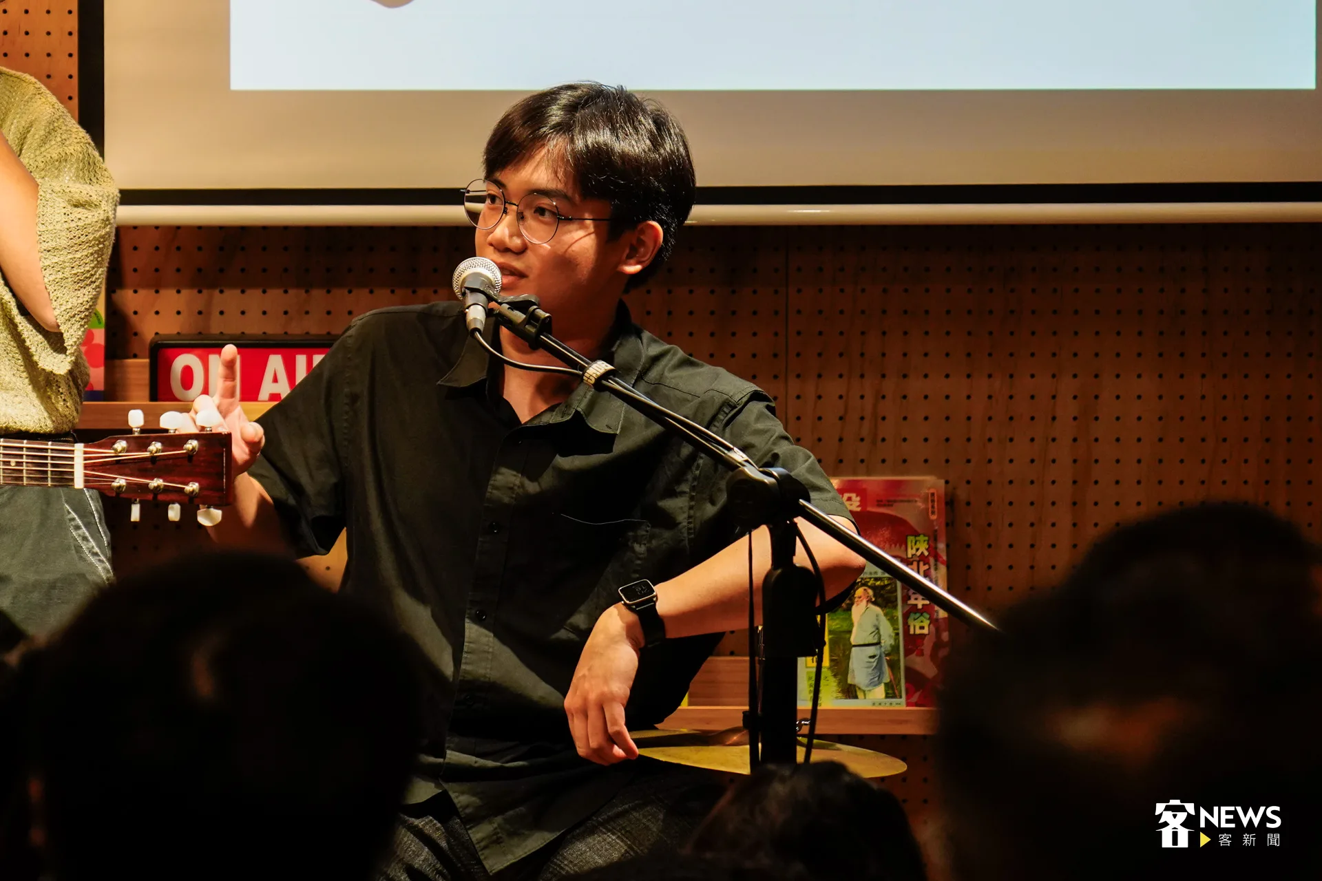 江晟榮在現場，也感謝一路陪伴的南藝大夥伴。洪藝晅攝