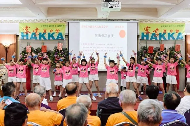 開場表演。客家委員會提供
