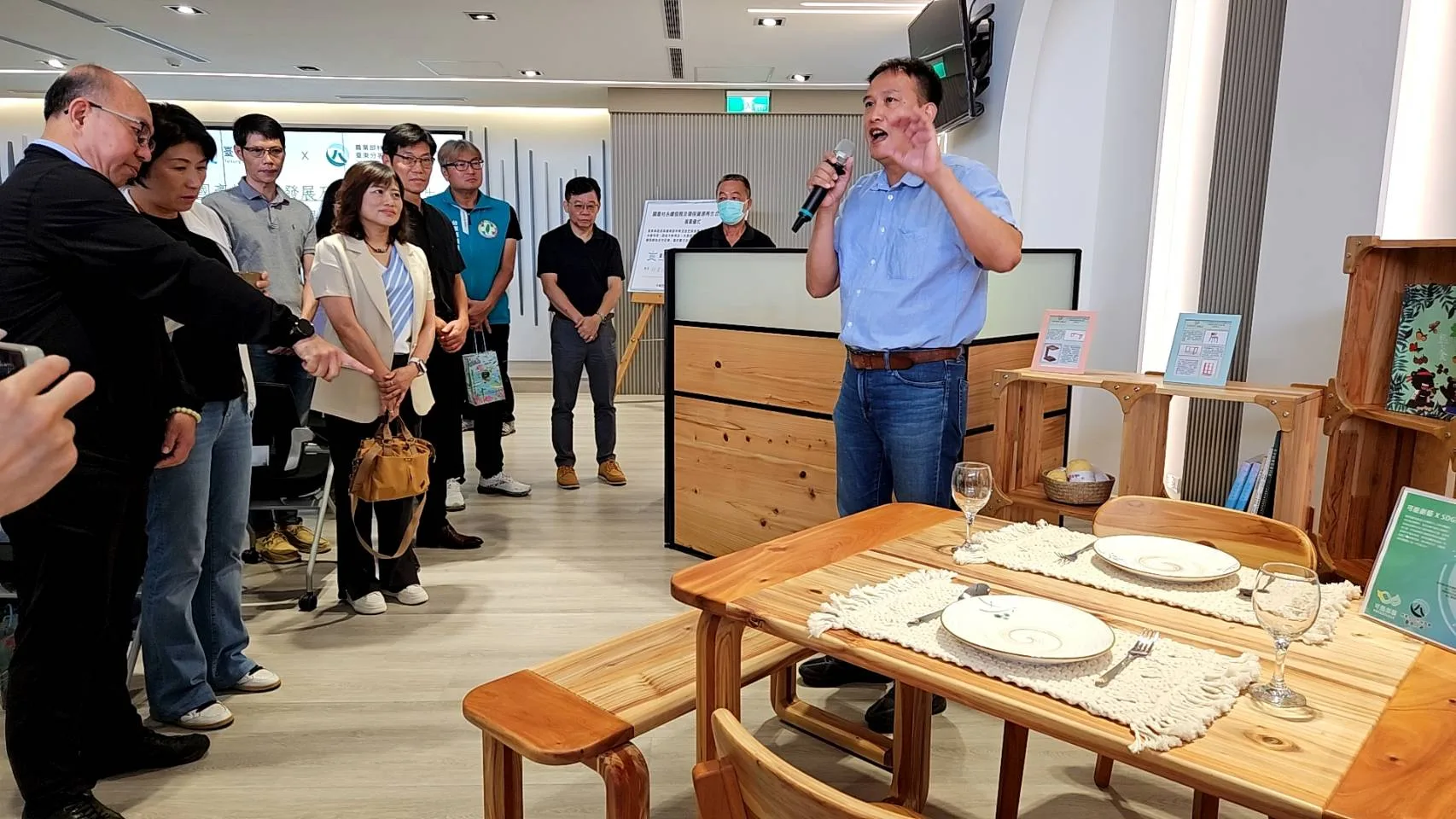 林保署與台東縣政府攜手打造「台東國產材微型產銷平台」。台東縣政府提供