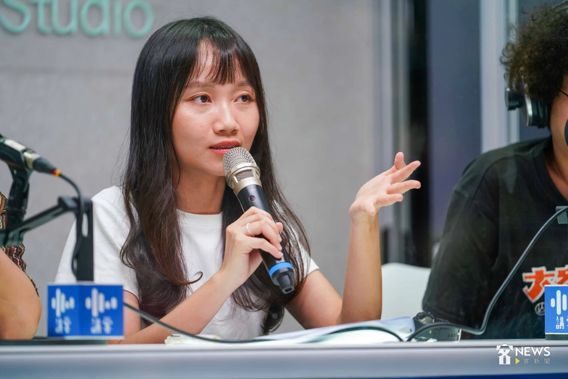 《作客REC&LiVE》節目企劃范嘉惠說,透過「講客號」的錄音室,身處戶外卻能有純粹的錄音氛圍,與過去經驗完全不同。李台源攝