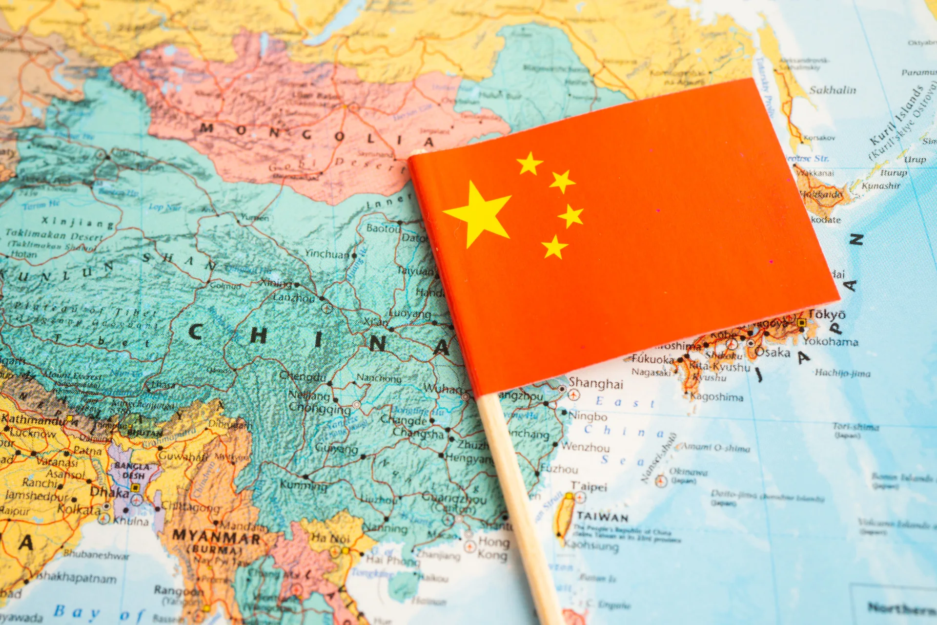 近期曾有台灣民眾在海外犯罪服刑期滿後,遭當地國依據相關條約通知中國駐地使領館。示意圖