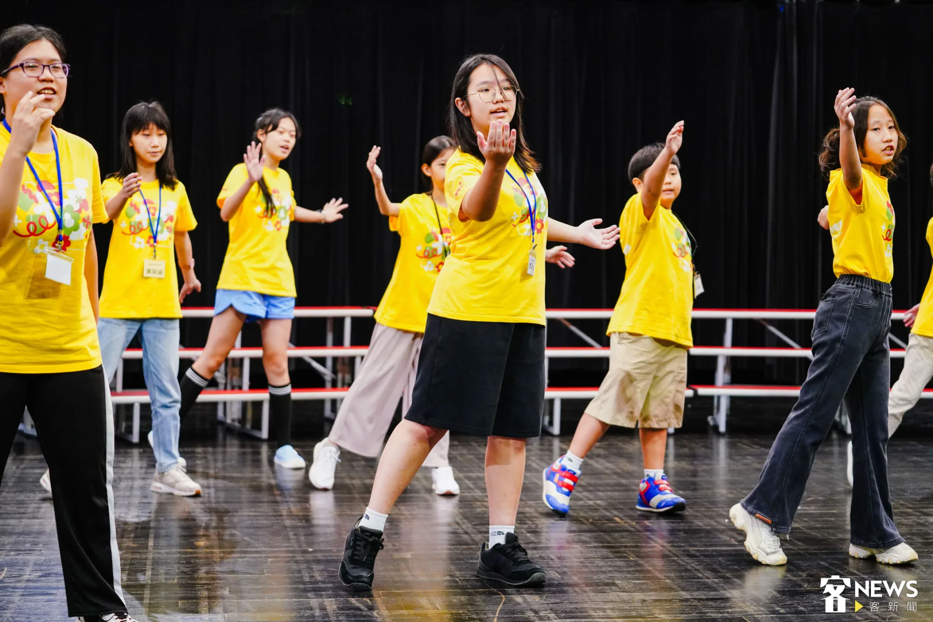國客兒的音樂演出不只有唱歌，更會搭配肢體動作。李台源攝