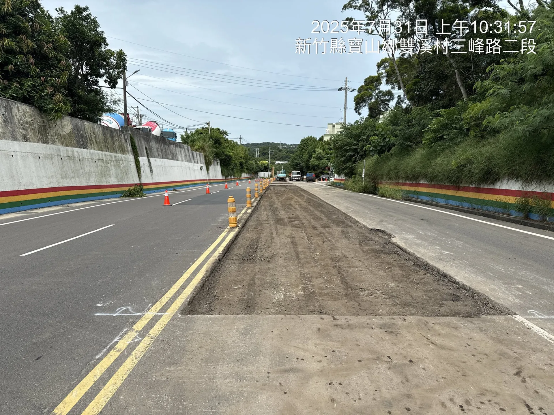 寶山鄉竹43線三峰路損壞嚴重，縣府斥資800萬改善。翻攝自新竹縣議員邱坤桶FB