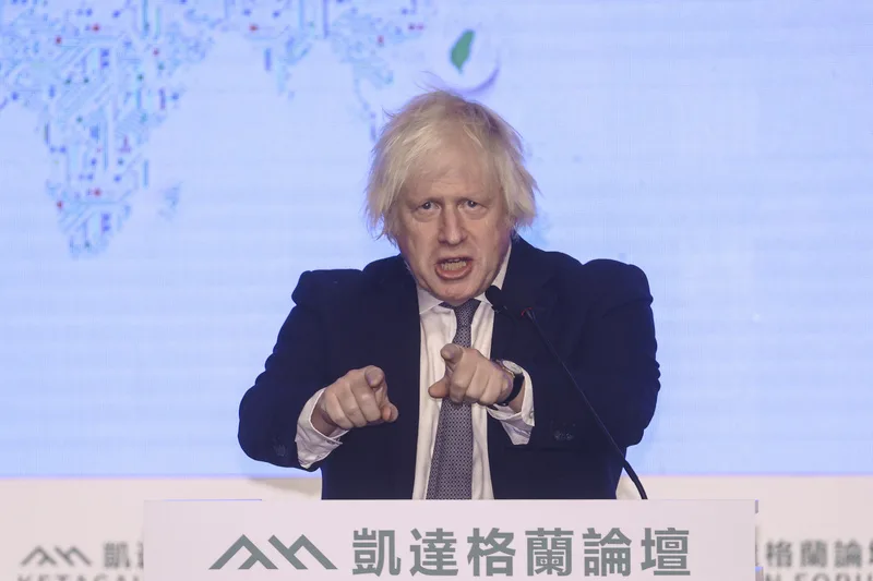 「凱達格蘭論壇：2025印太安全對話」5日上午在台北登場，英國前首相強生（Boris Johnson）（圖）應邀出席並發表演說。中央社