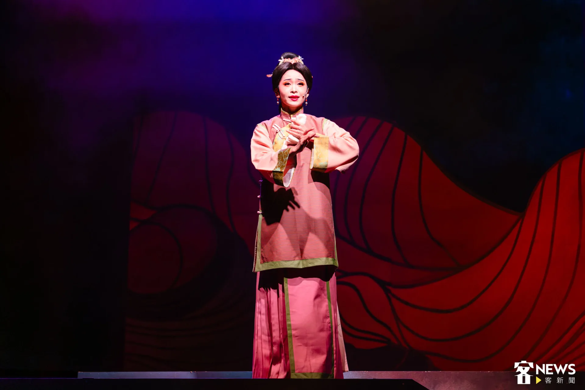 新生代演員吳代真飾演徐驤妻子林石妹。朱愷元攝