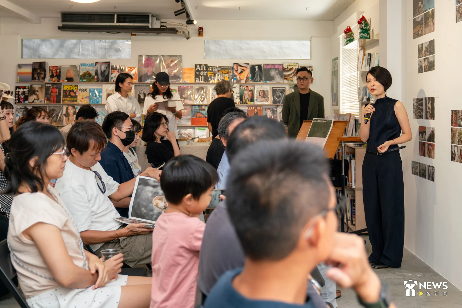 《靛花》的每一幅作品，都是攝影師與客庄真實的相遇。洪藝晅攝