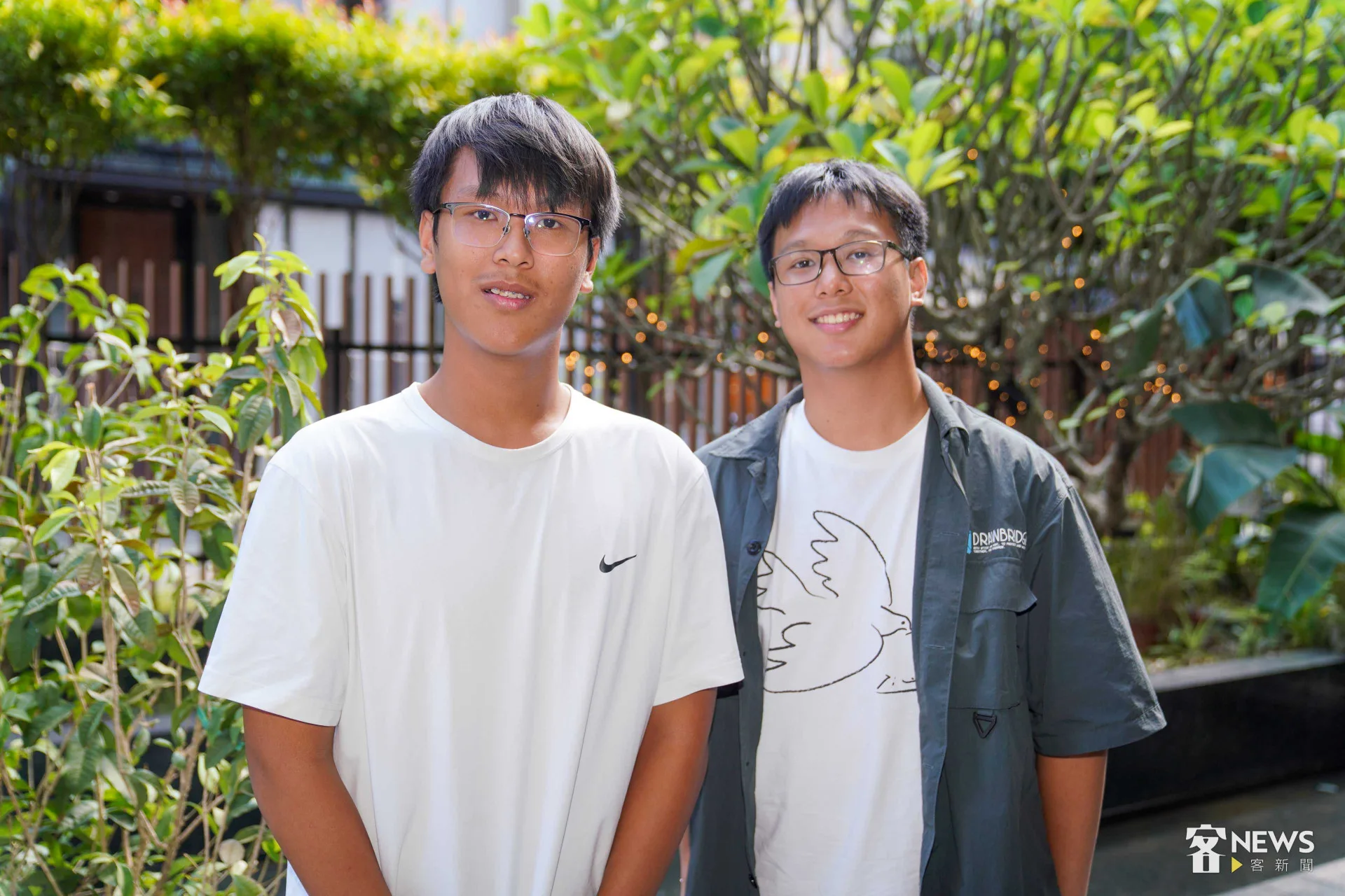 來自美濃的兄弟檔鍾官秤（右）與鍾官庭（左）對於這趟泰國志工服務感觸尤深。李台源攝