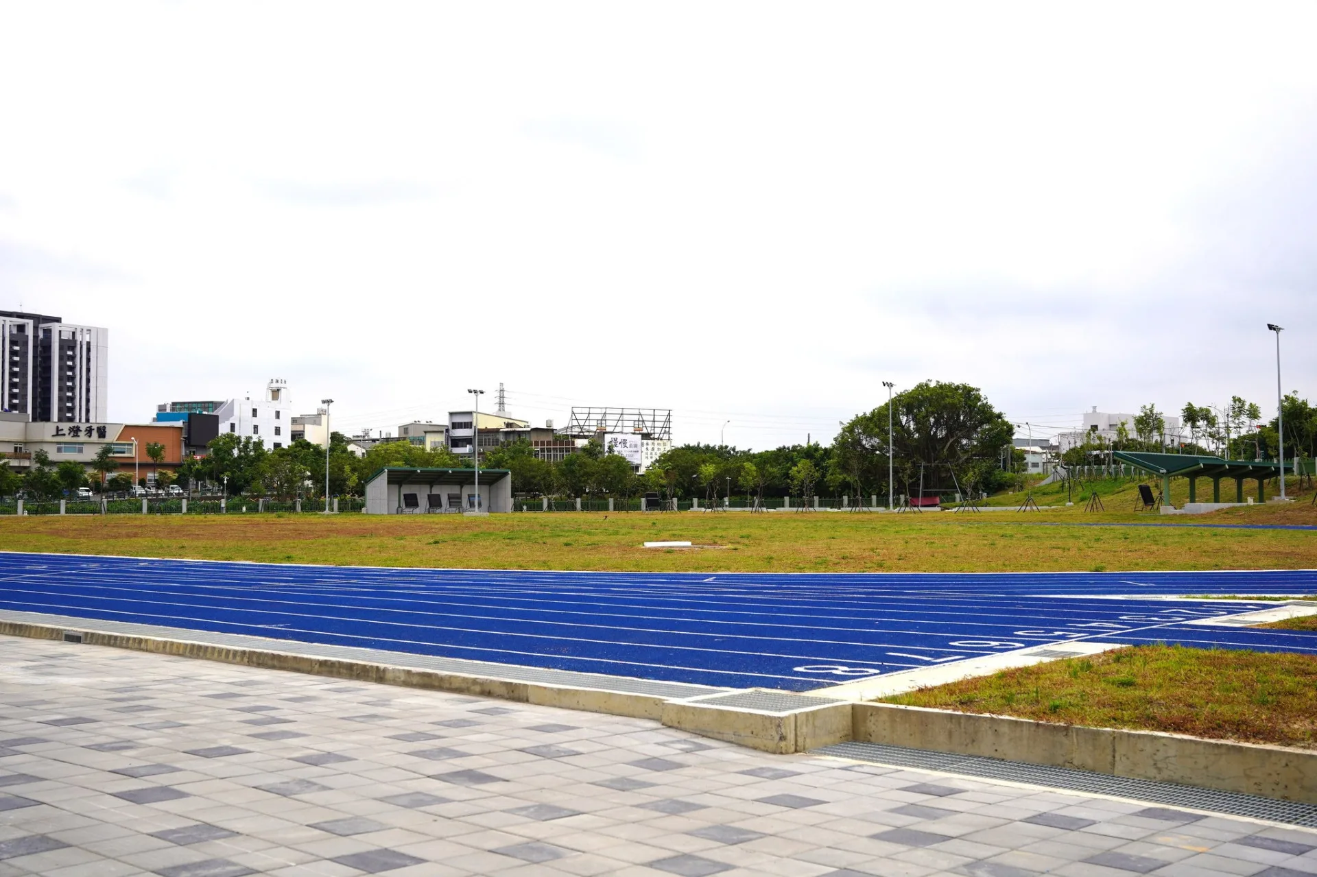 湖口高中自114學年度起，高中、國中正式改制獨立設校，9月1日遷入新校區。