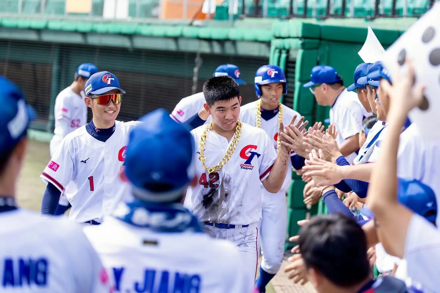 U18世界盃棒球賽台灣隊今天以10比2擊敗澳洲隊，拿下關鍵第3勝。中華棒協提供