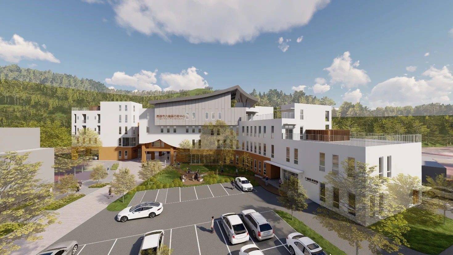 六龜區行政中心新建工程建築設計融入歷史氛圍，營造出與自然山林相融合的辦公空間。高市府提供