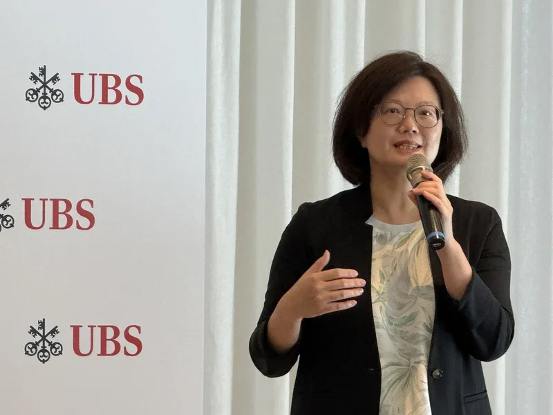瑞銀投資銀行台灣策略師暨非科技產業分析師陳玟瑾17日出席媒體說明會表示,瑞銀預期美國聯邦準備理事會(Fed)今年將啟動3次降息,明年台灣央行也有望跟進降息,資金寬鬆將對台股產生正面效應。中央社