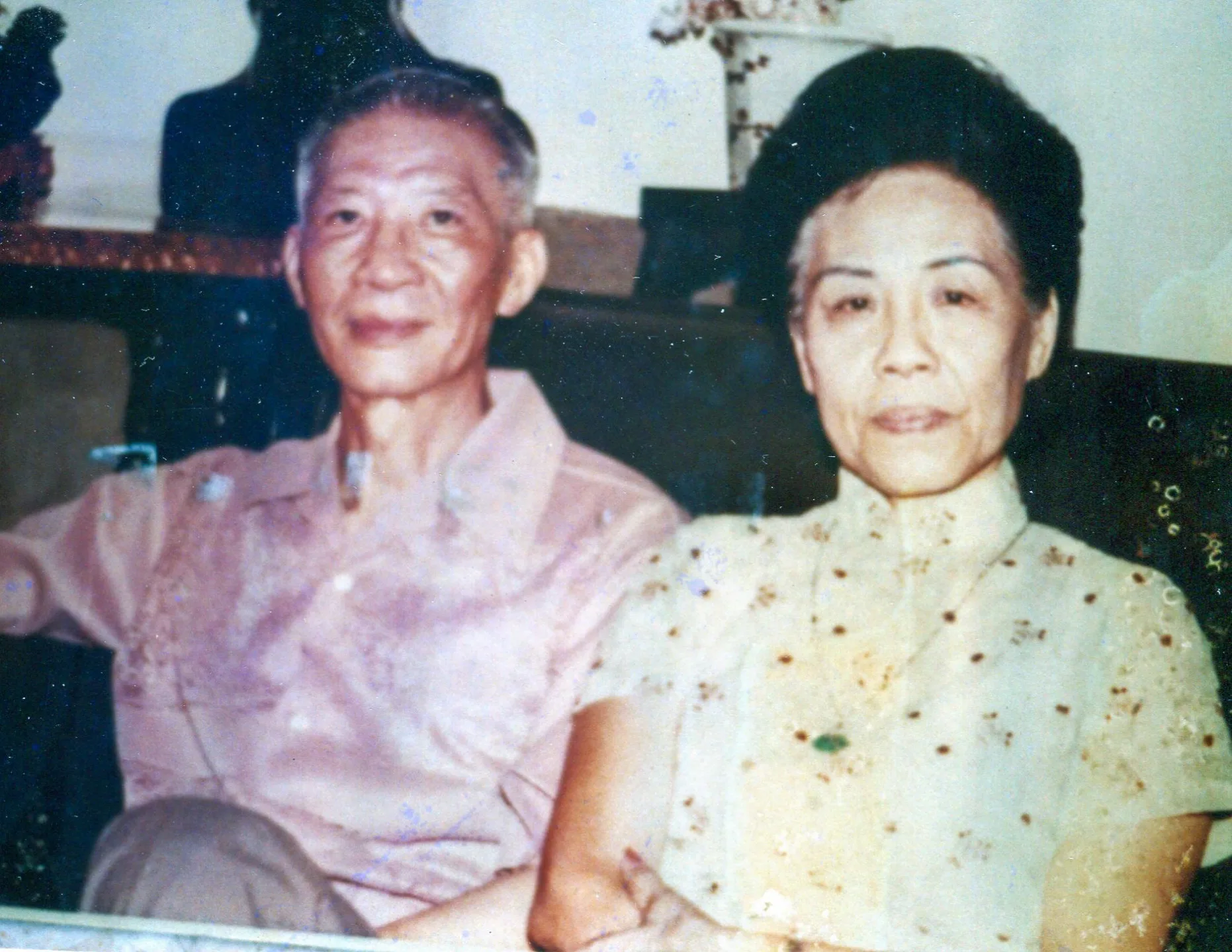 羅春桂娶黃南球屘女羅黃小蘭為妻，日治時期曾到滿州（東北）行醫，也算是「半山」，第二屆苗栗縣長選舉敗給同是「半山」的劉定國。何來美翻攝