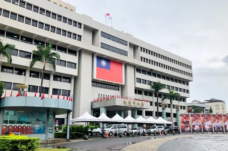 桃園市經發局人員疑收賄案　科長交保另3人聲押