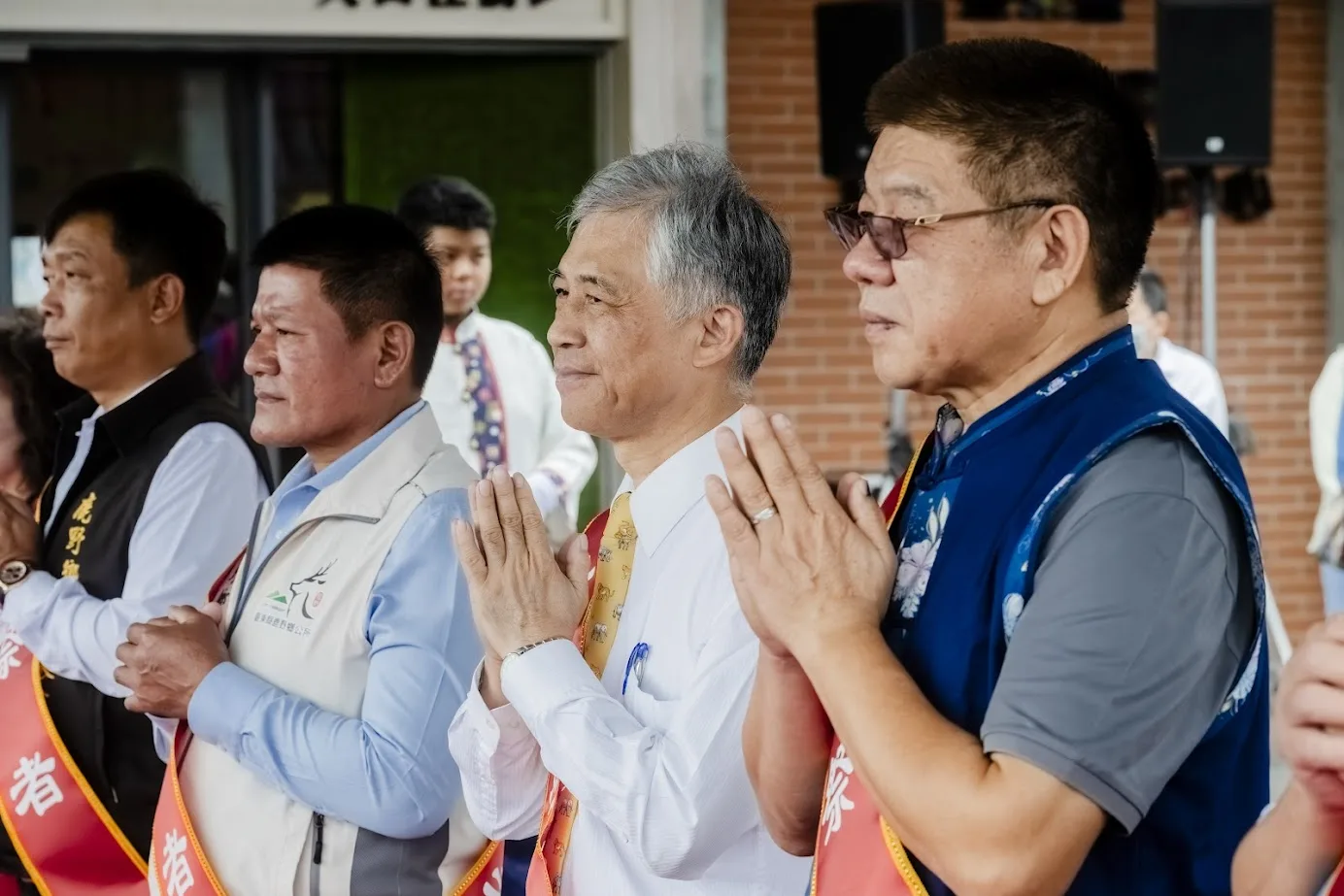 客委會副主委范佐銘（中）出席台東好米收冬祭。客家委員會提供