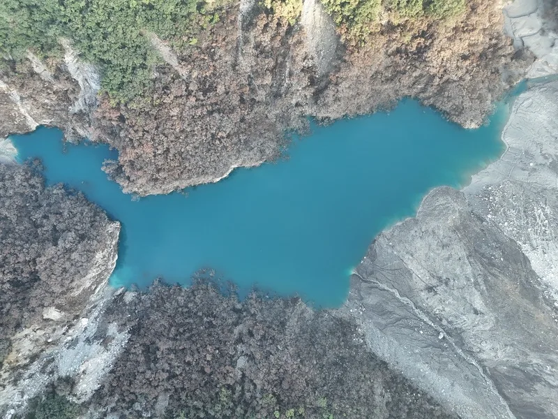 受颱風鳳凰外圍環流與東北風共伴影響，林保署推估，若24小時累積800毫米降雨量，可能會形成蓄水量達1500萬噸的新生大型堰塞湖。農業部林保署花蓮分署提供