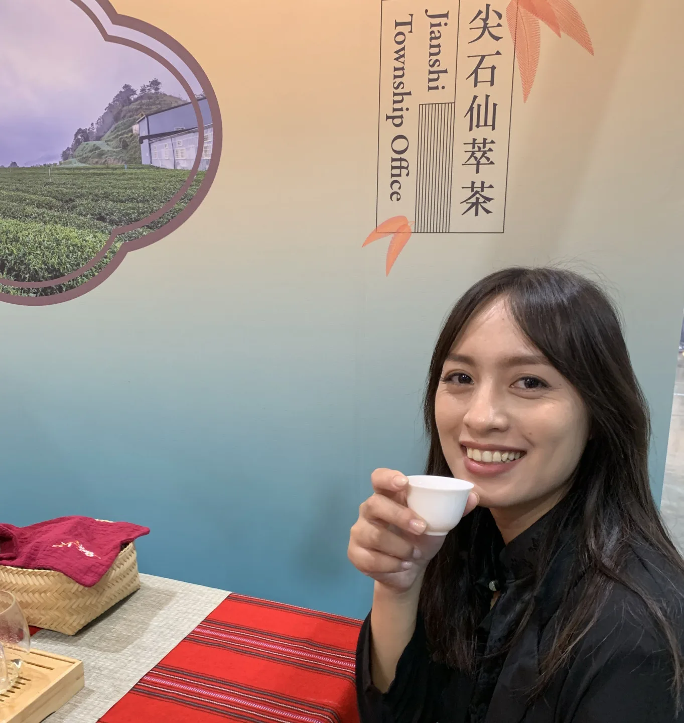 邀請鄉親廣傳親朋好友共襄盛舉，在茶席中細細品味竹縣的山水風情。新竹縣政府提供