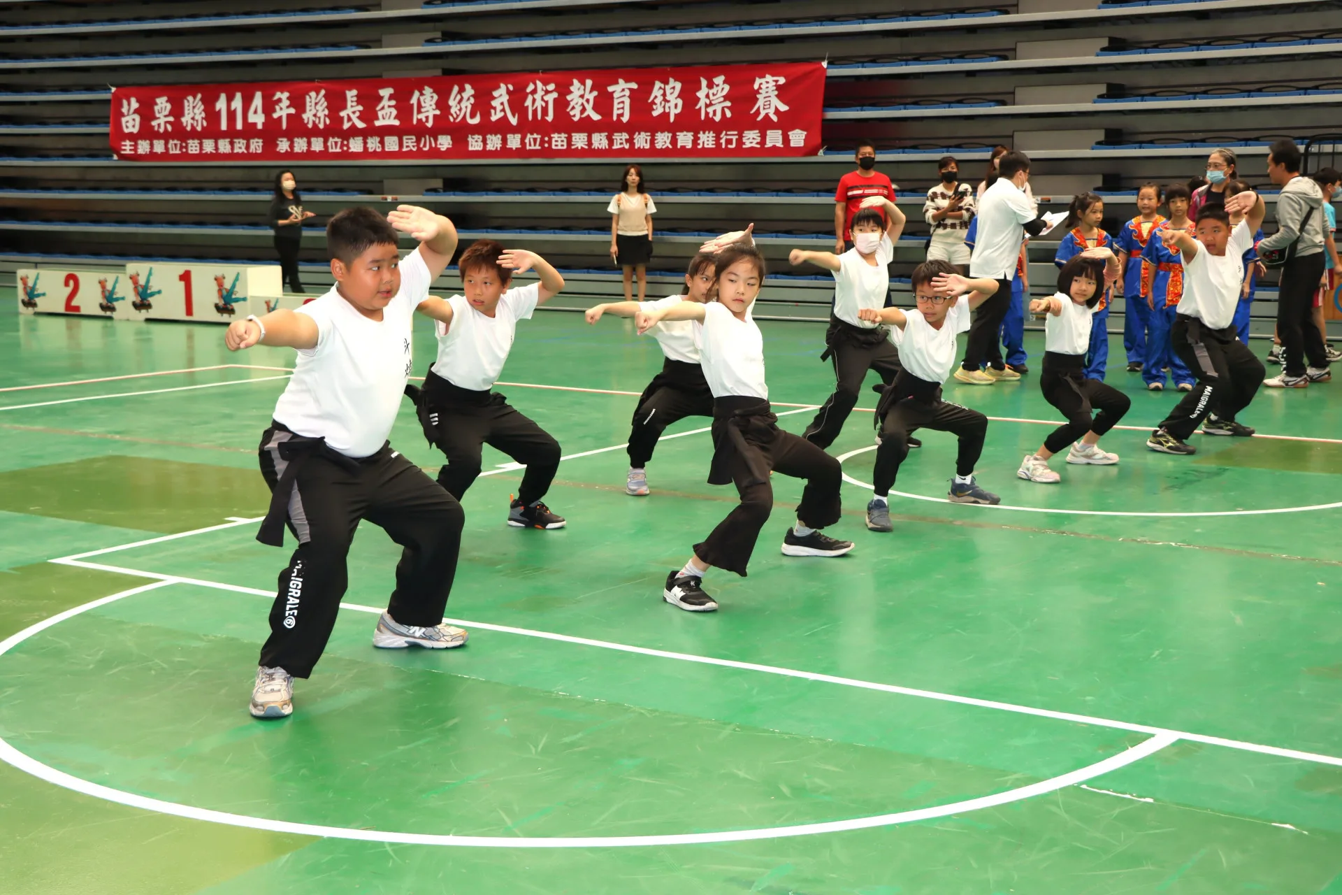 2025年縣長盃傳統武術教育錦標賽，共22所學校、約350位好手切磋武術技藝。苗栗縣政府提供