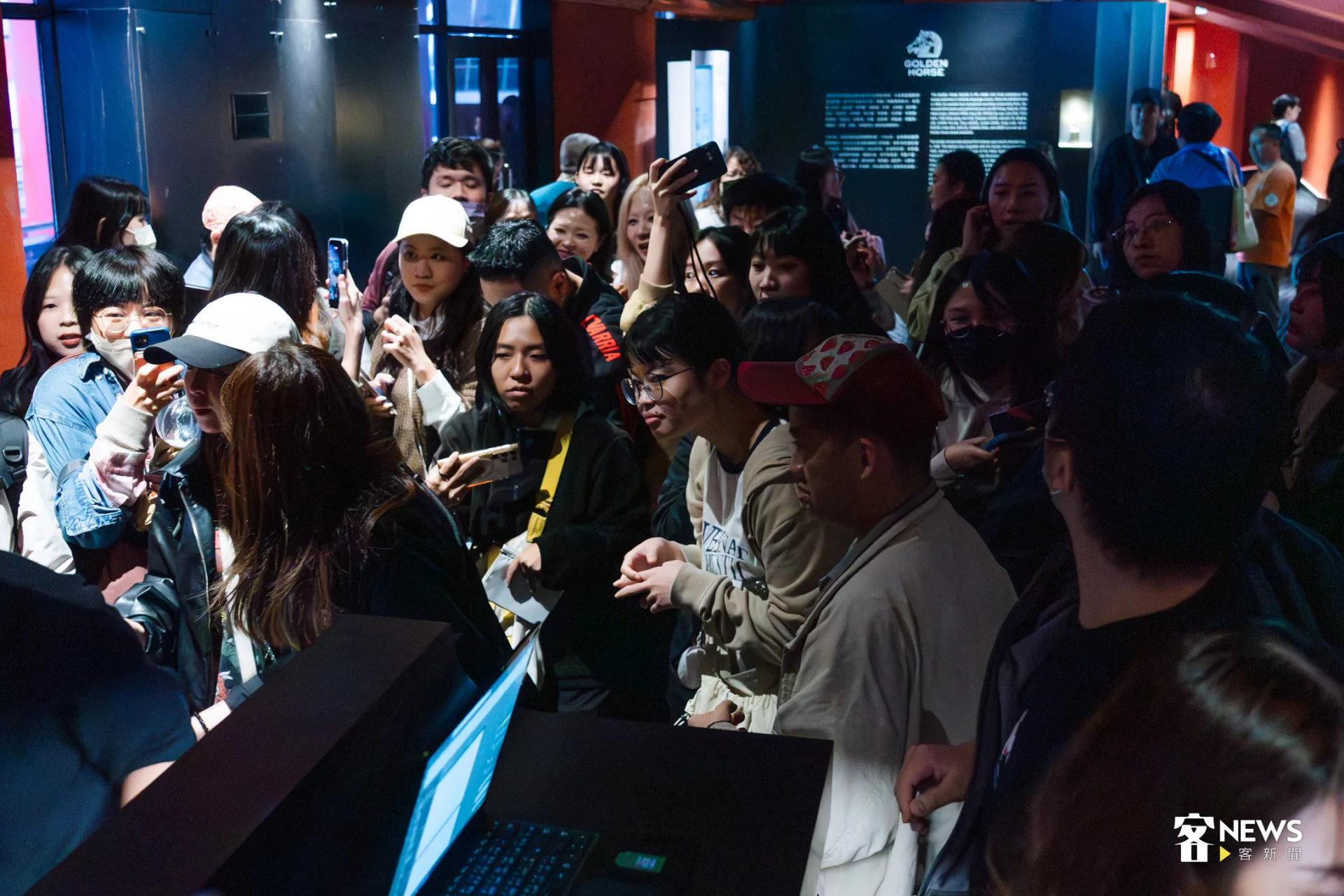韓星振永出席金馬影展《那張照片裡的我們》第二場映後會，現場擠滿粉絲為歐巴慶生。朱愷元攝